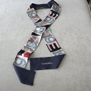 Chanel 100% Silk Slim Bandeau Scarf Navy Blue Pink Letter Print Logo Twilly